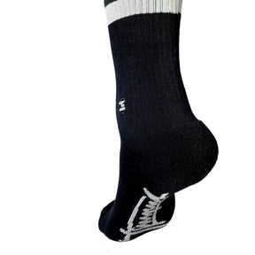 Socken - Crew Socks - TFNSPNT® - schwarz/weiß